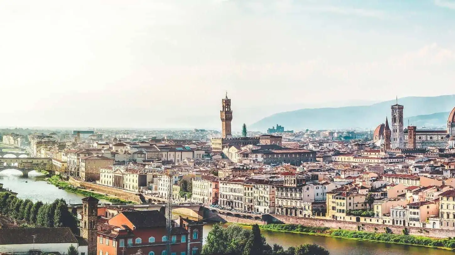 HR News 40 Titelbild Florenz e1660638391565
